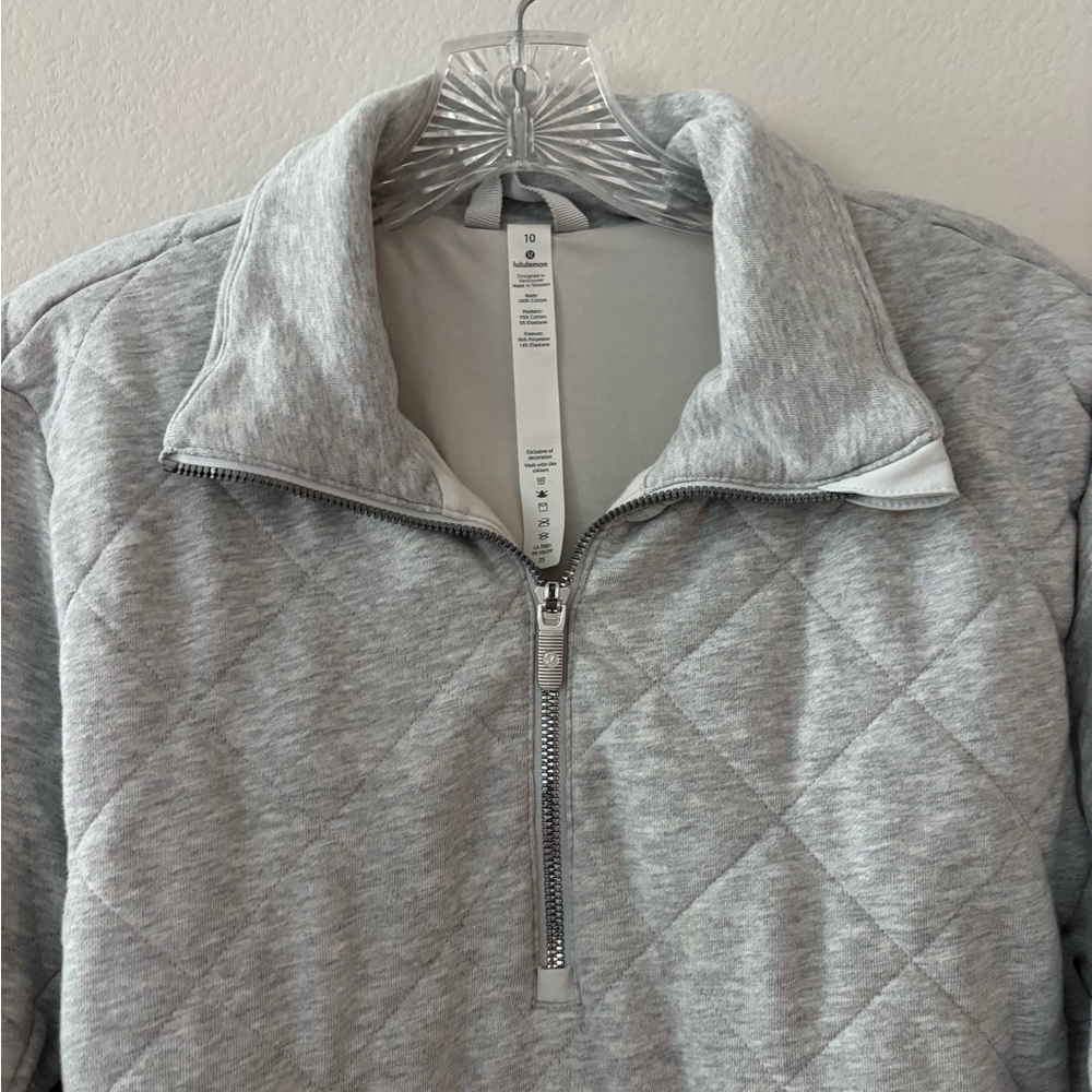 Lululemon Gray Quilted Zip Pullover - 10 - Picture 2 of 6